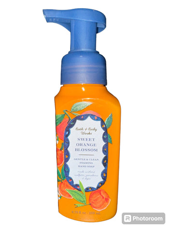 Bath & Body Works  Sweet Orange Blossom Hand Soap